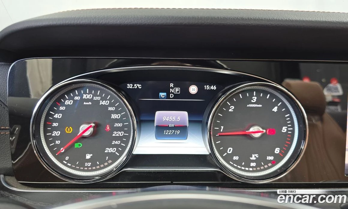 Mercedes-Benz E 220 Cabriolet, снимка 11 - Автомобили и джипове - 55794700