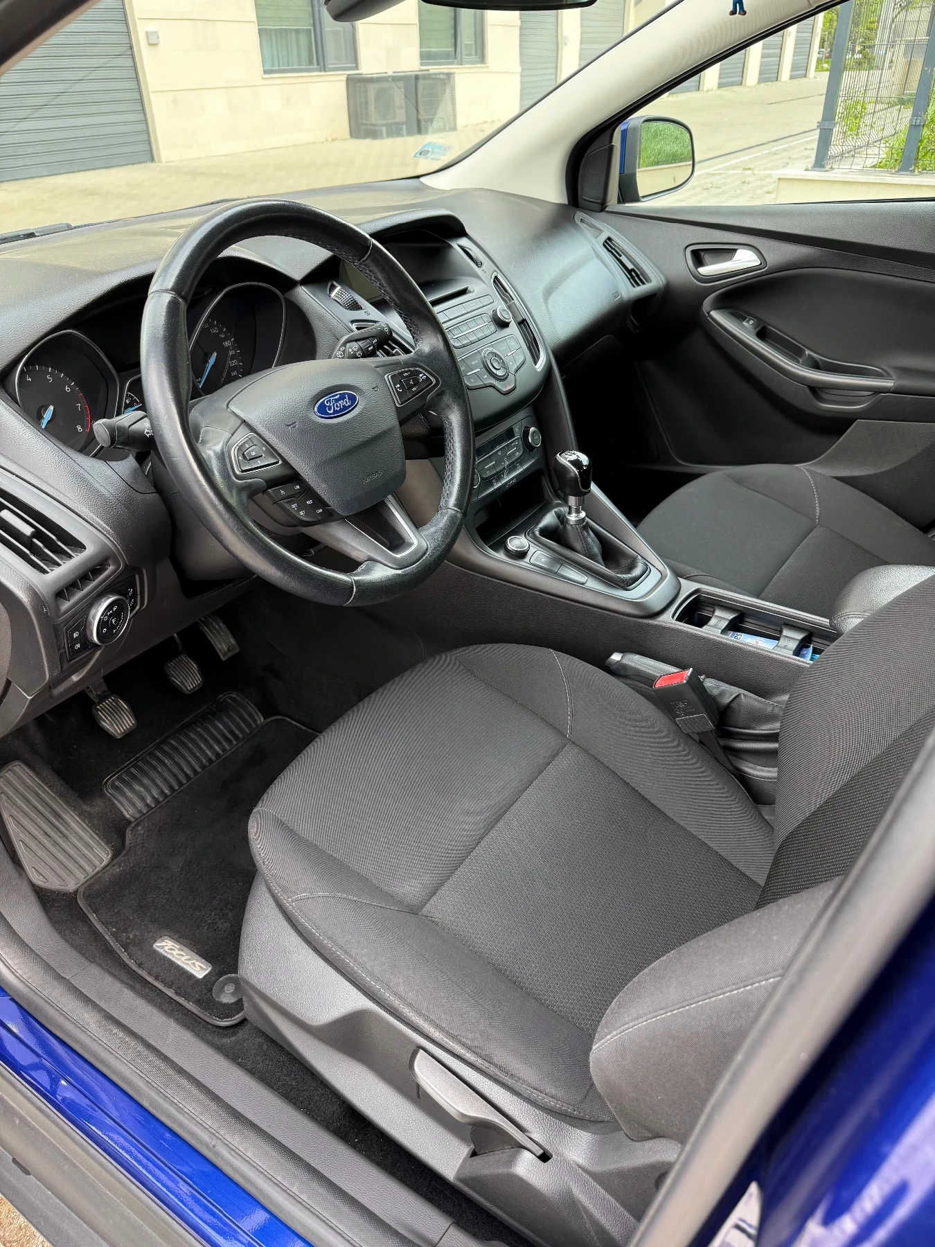 Ford Focus Ford Focus EcoBoost 125 PS M6, снимка 7 - Автомобили и джипове - 55806278