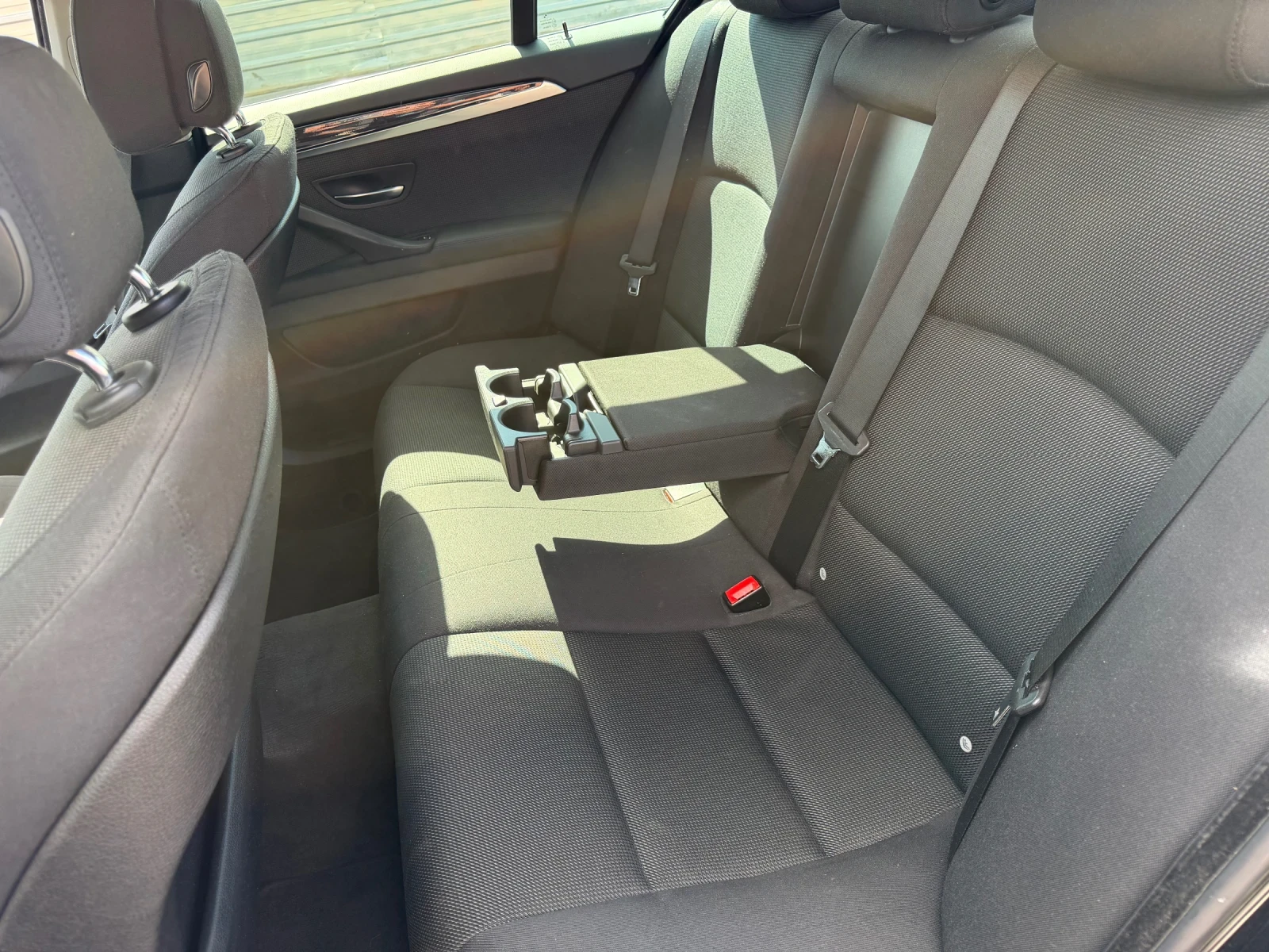 BMW 520, снимка 13 - Автомобили и джипове - 56136682