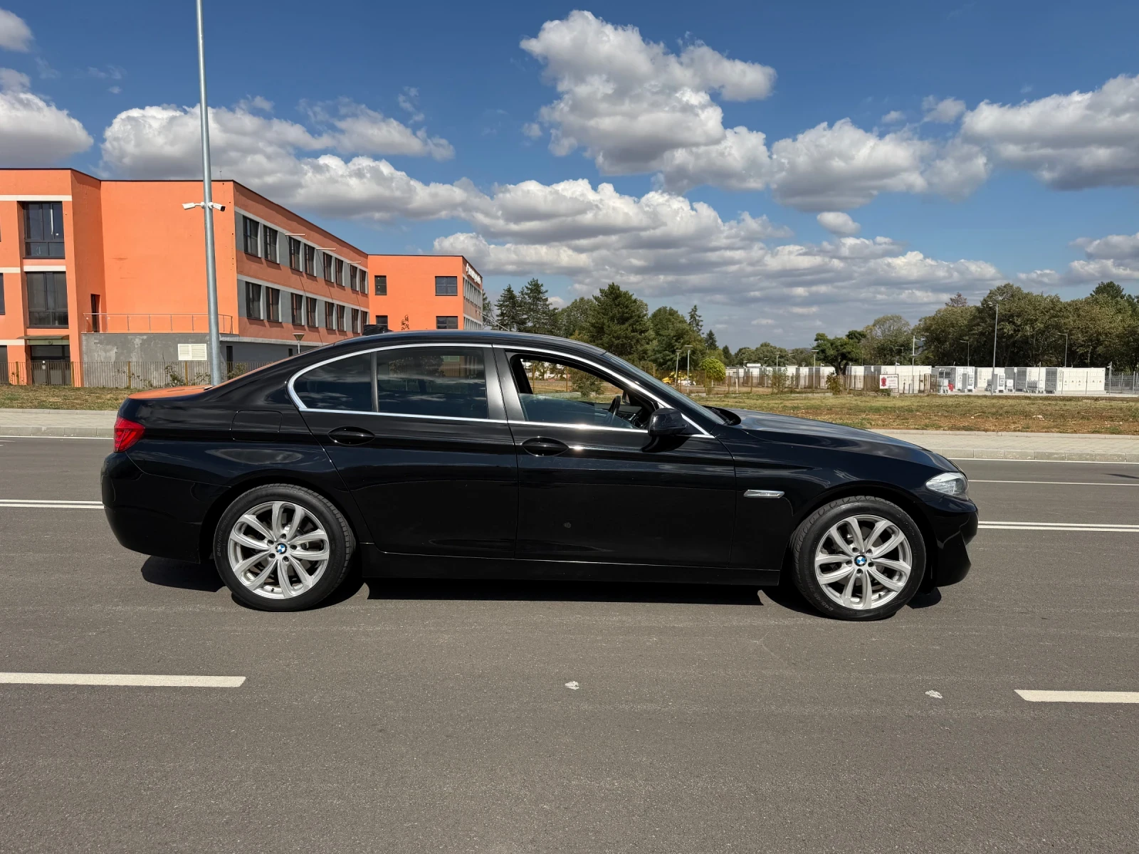 BMW 520, снимка 4 - Автомобили и джипове - 56136682