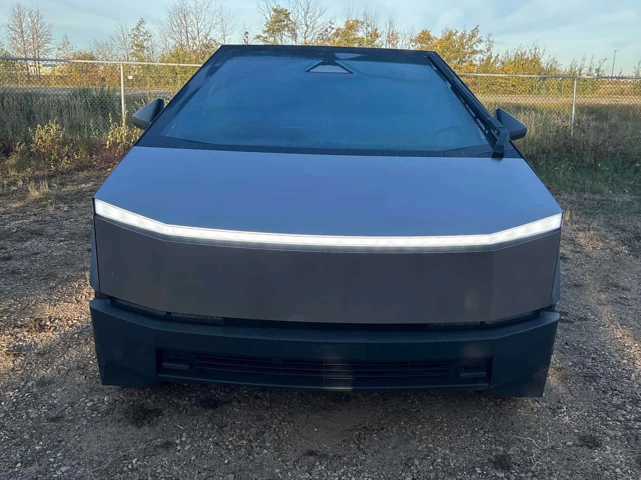 Tesla Cybertruck * CARFAX * ��� ������������ ������ | Mobile.bg � ����������� 2