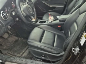 Mercedes-Benz GLA 250 АМГ Пакет/CARFAX/Панорама/Подгрев/Памет, снимка 5