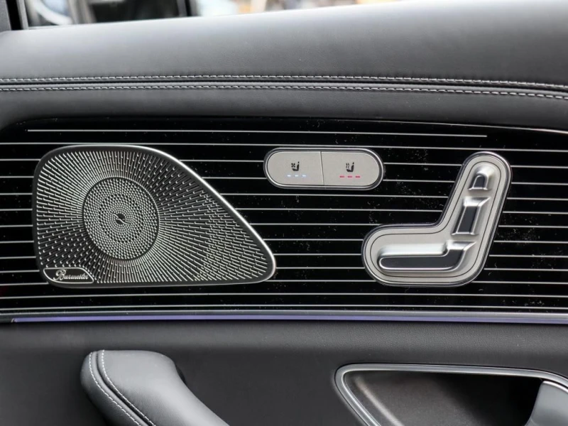 Mercedes-Benz GLS580 AMG ULTIMATE/DESIGNO/EXCLUSIV/BURM/PANO/TV/HEAD UP, снимка 12 - Автомобили и джипове - 50547555