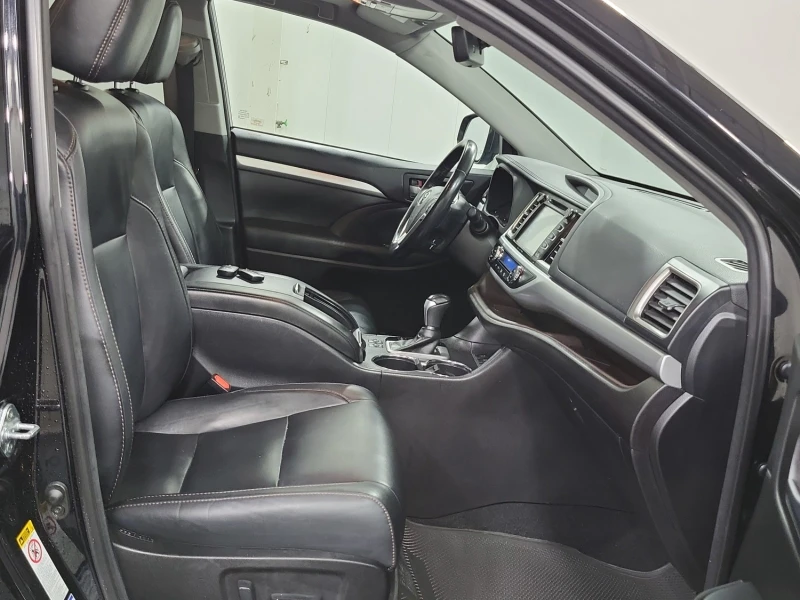 Toyota Highlander HYBRID XLE * * CARFAX * * АВТО КРЕДИТ * * , снимка 10 - Автомобили и джипове - 52817807