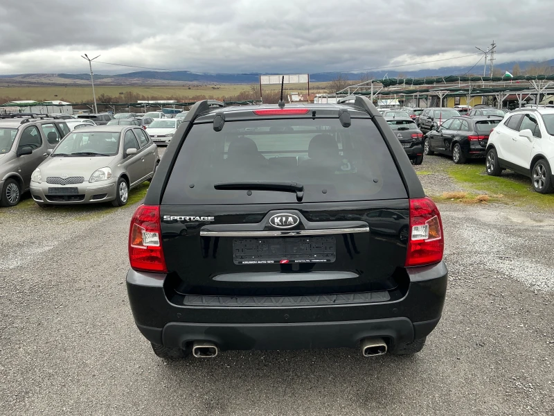 Kia Sportage 2.0 i, снимка 7 - Автомобили и джипове - 53250382