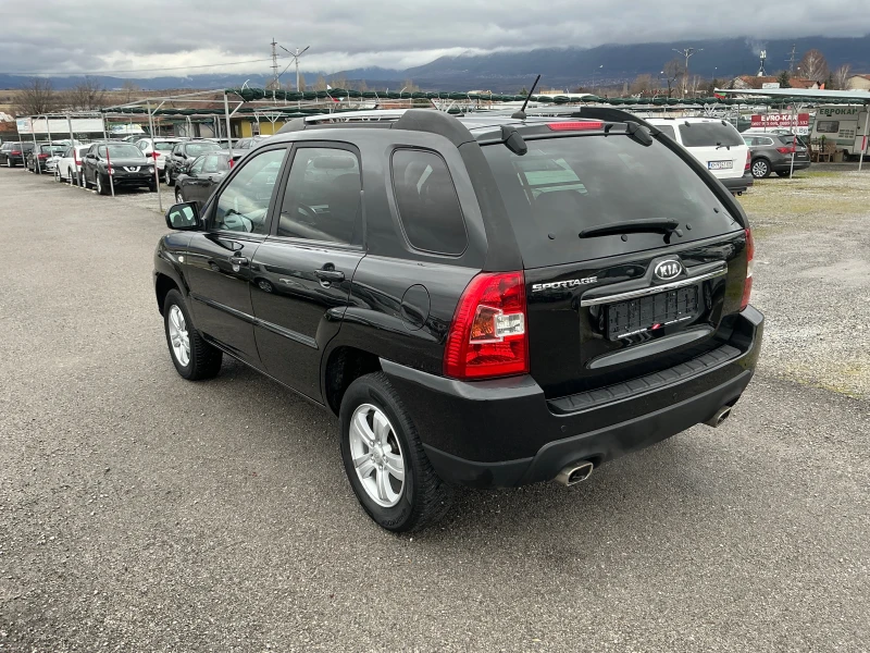 Kia Sportage 2.0 i, снимка 6 - Автомобили и джипове - 53250382