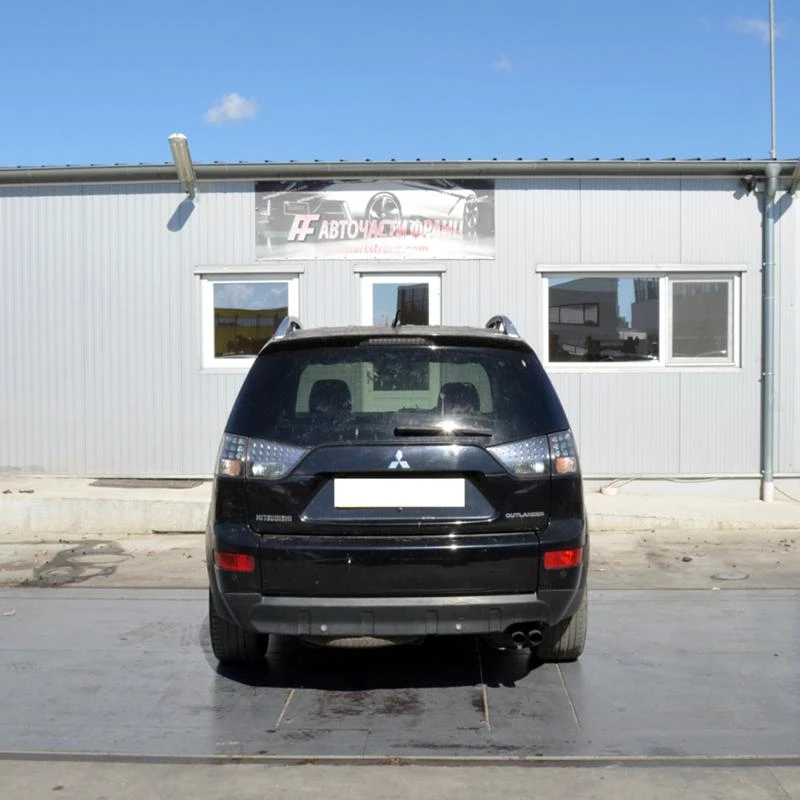 Mitsubishi Outlander 2.0 DI-D, снимка 4 - Автомобили и джипове - 29678294