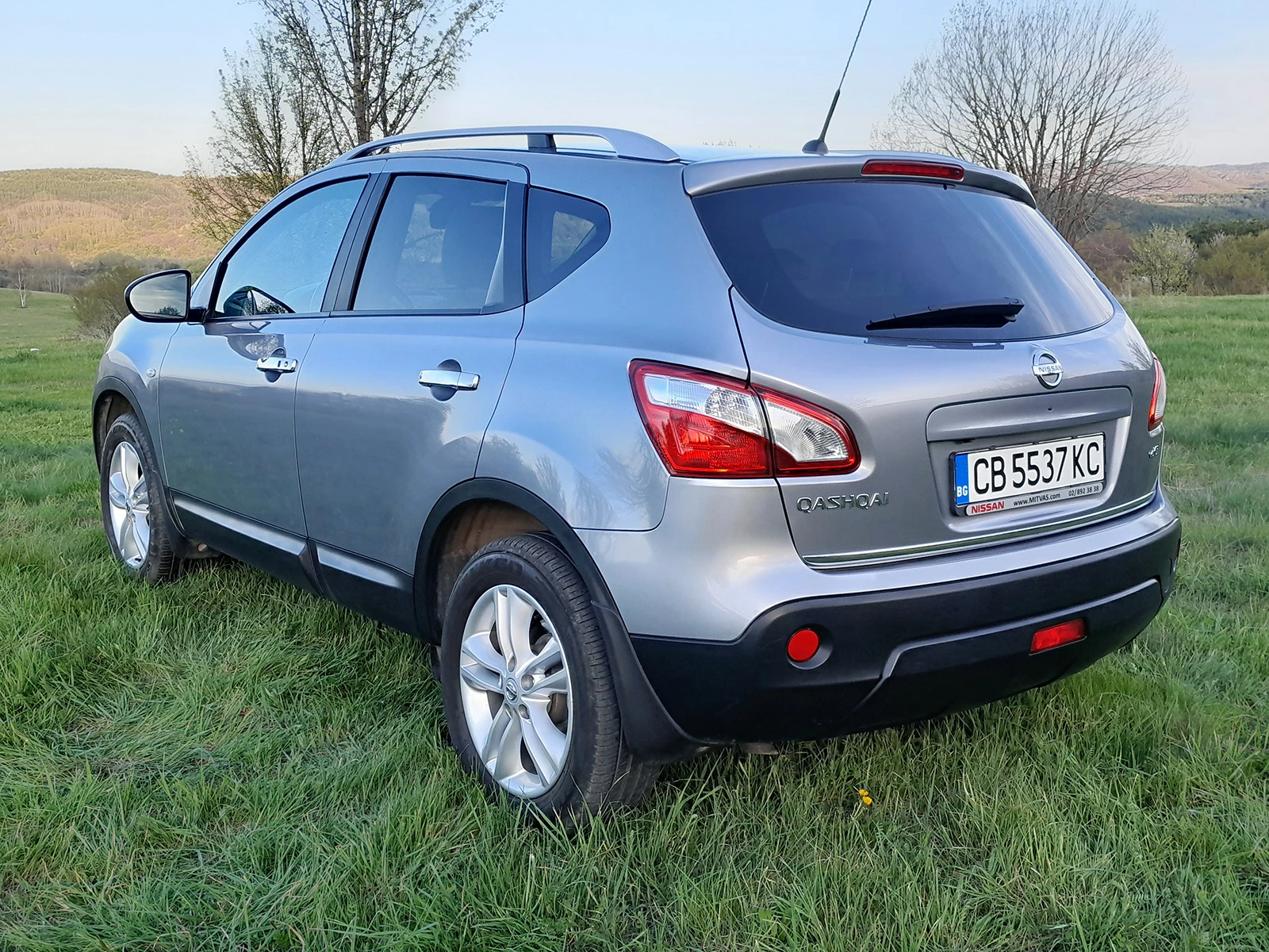 Nissan Qashqai 4х4 Tekna 2.0dCi Кожа/Pano/Keyless/Navi/Cam - изображение 4