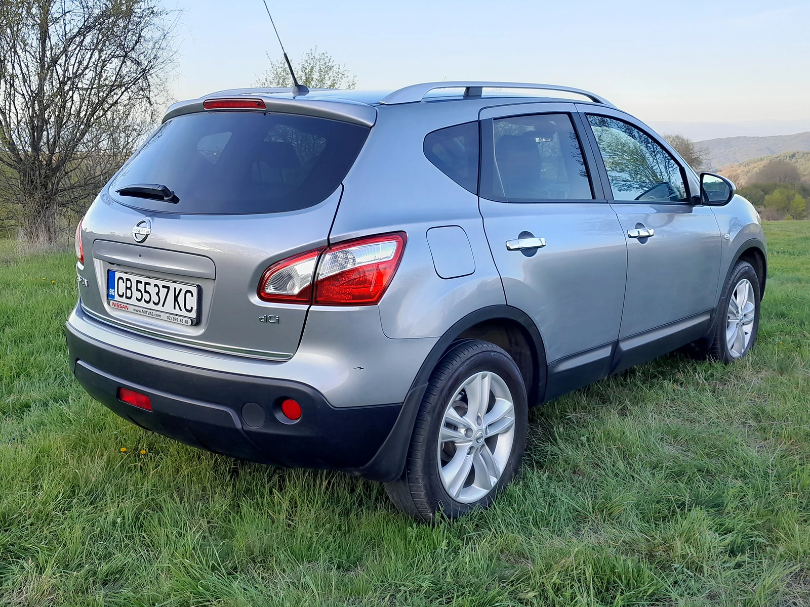 Nissan Qashqai 4х4 Tekna 2.0dCi Кожа/Pano/Keyless/Navi/Cam - изображение 5