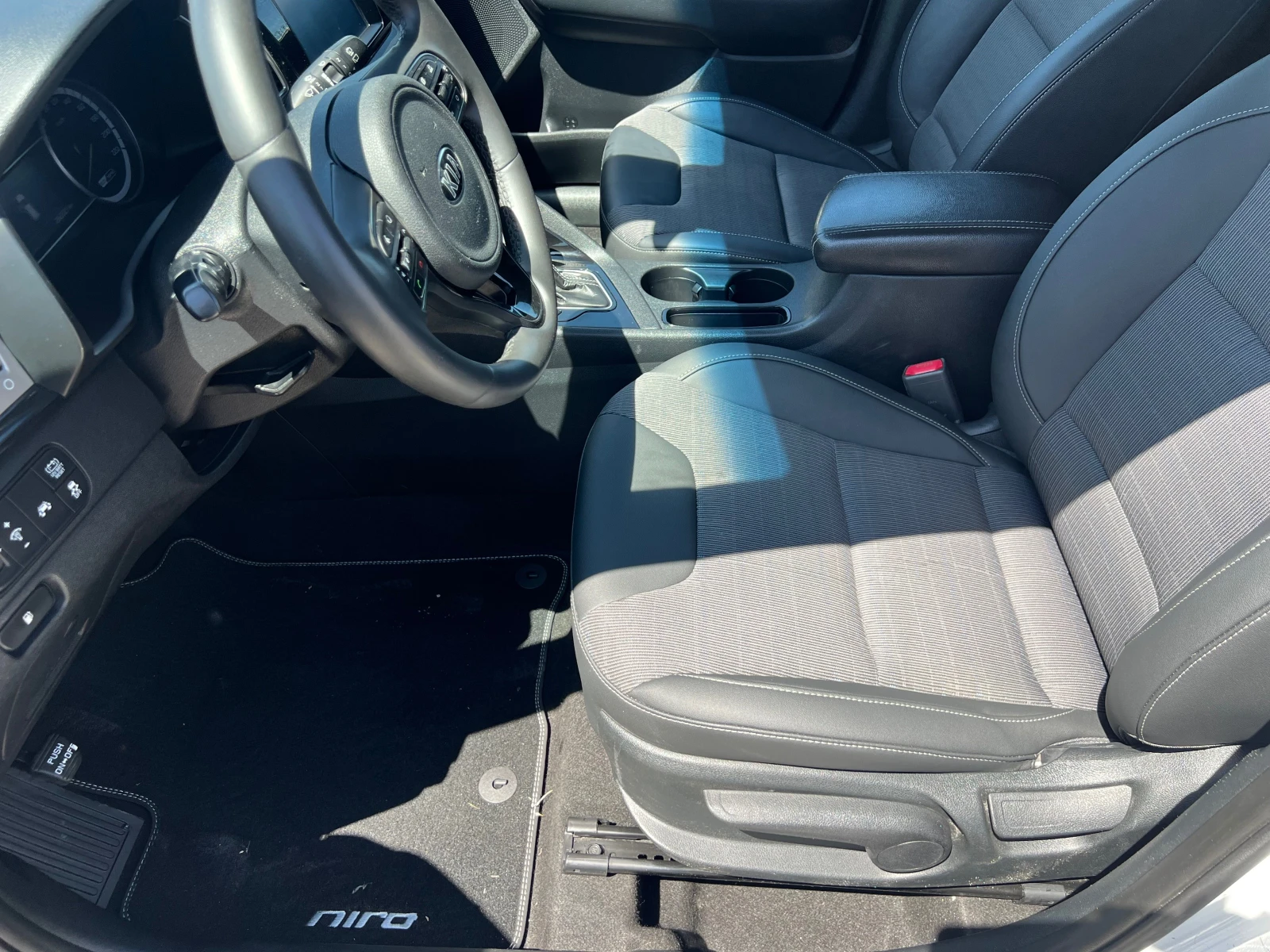 Kia Niro 1.6 HYBRID - изображение 9