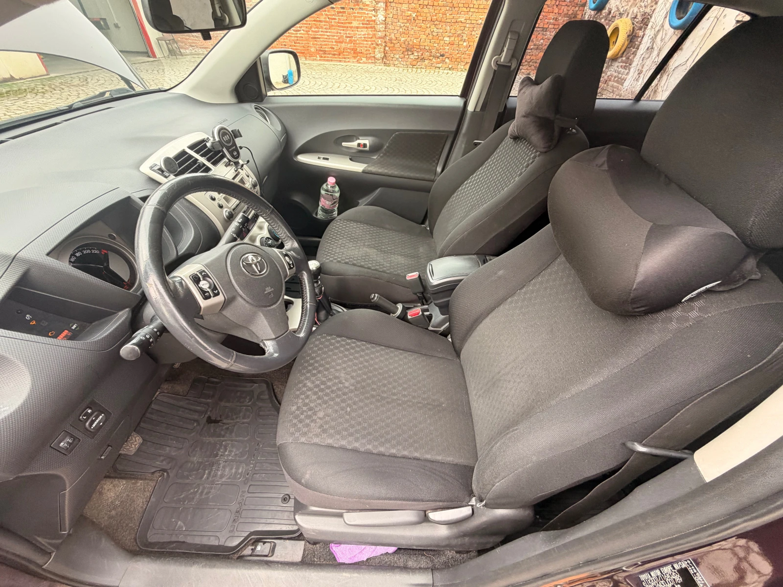 Toyota Urban Cruiser D4D, снимка 8 - Автомобили и джипове - 53951596