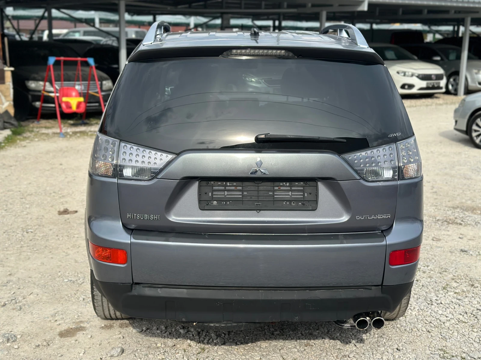 Mitsubishi Outlander 2.0d~4x4~7места, снимка 5 - Автомобили и джипове - 53992776