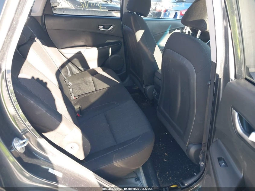 Hyundai Kona 2l Sel, снимка 8 - Автомобили и джипове - 54071687