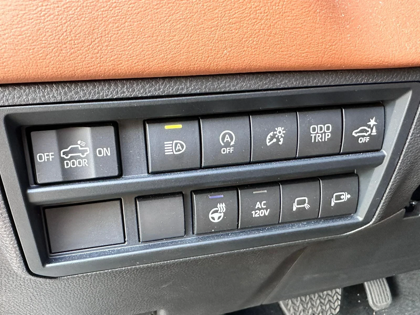 Toyota Tundra 1794 EDITION , снимка 9 - Автомобили и джипове - 54424137