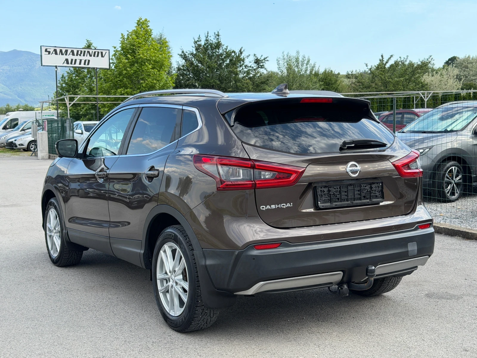 Nissan Qashqai 1.2 benzin, снимка 5 - Автомобили и джипове - 54803078