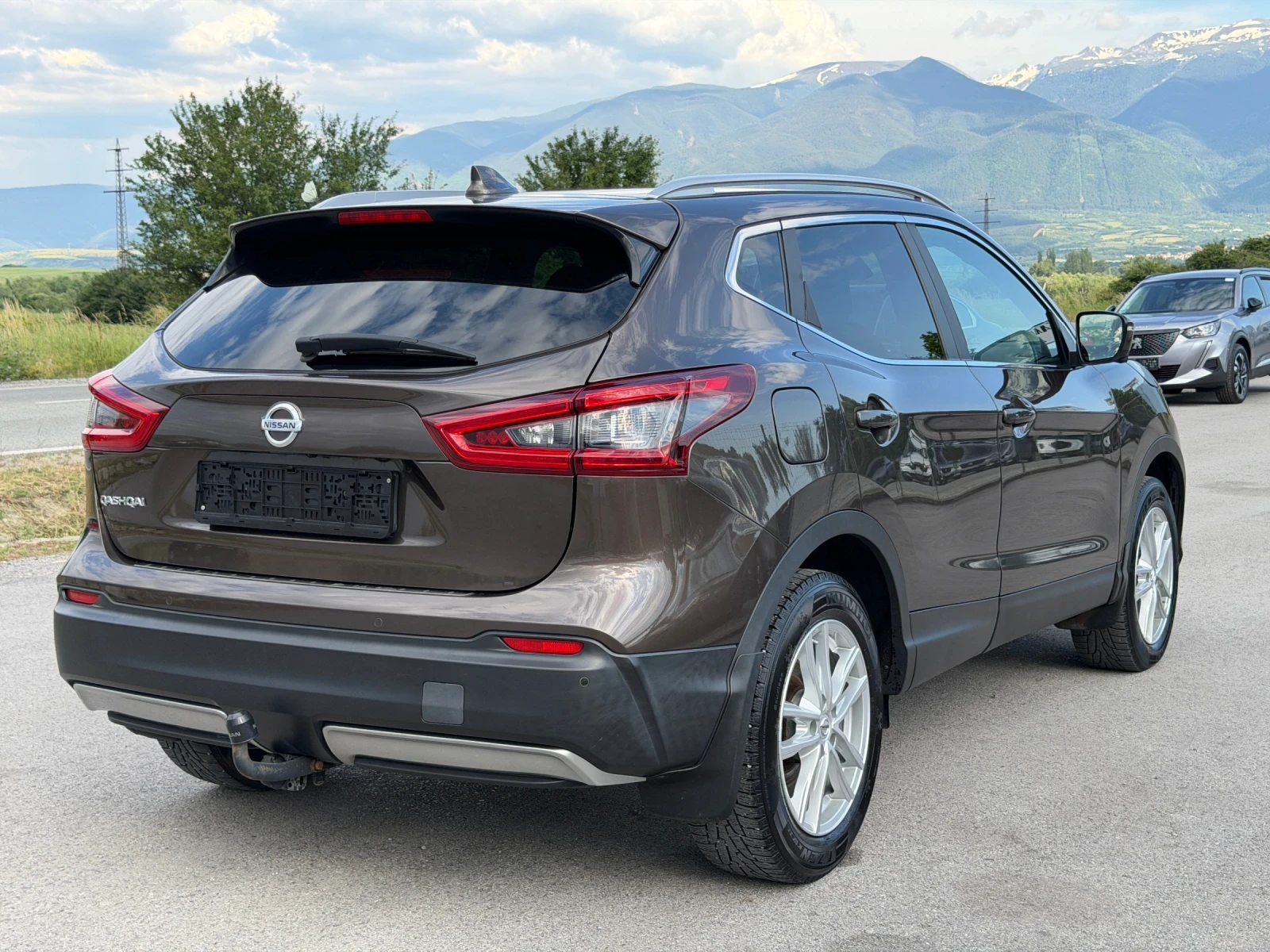 Nissan Qashqai 1.2 benzin, снимка 6 - Автомобили и джипове - 54803078