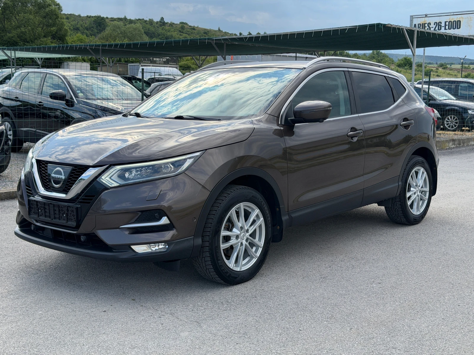 Nissan Qashqai 1.2 benzin, снимка 4 - Автомобили и джипове - 54803078