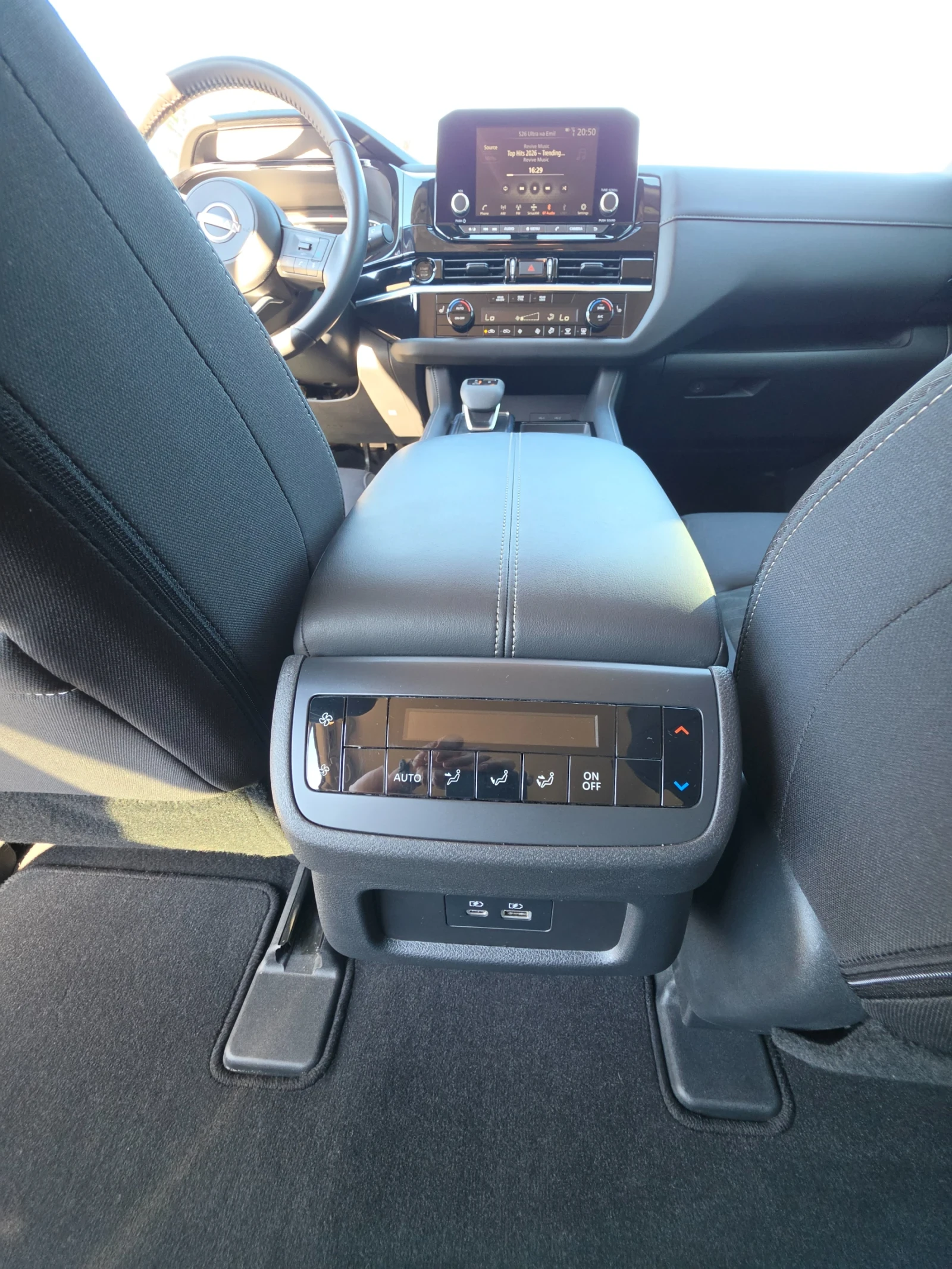 Nissan Pathfinder, снимка 9 - Автомобили и джипове - 55107861