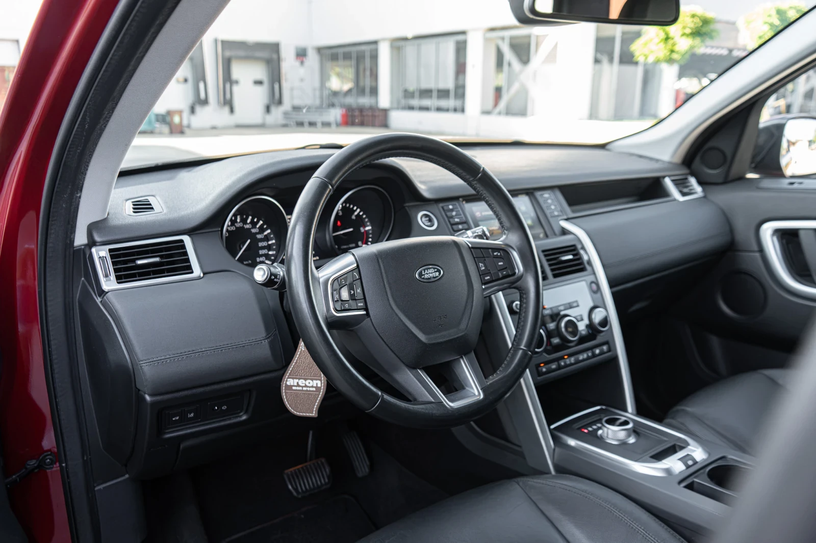 Land Rover Discovery Sport Перфектен, снимка 9 - Автомобили и джипове - 55467464