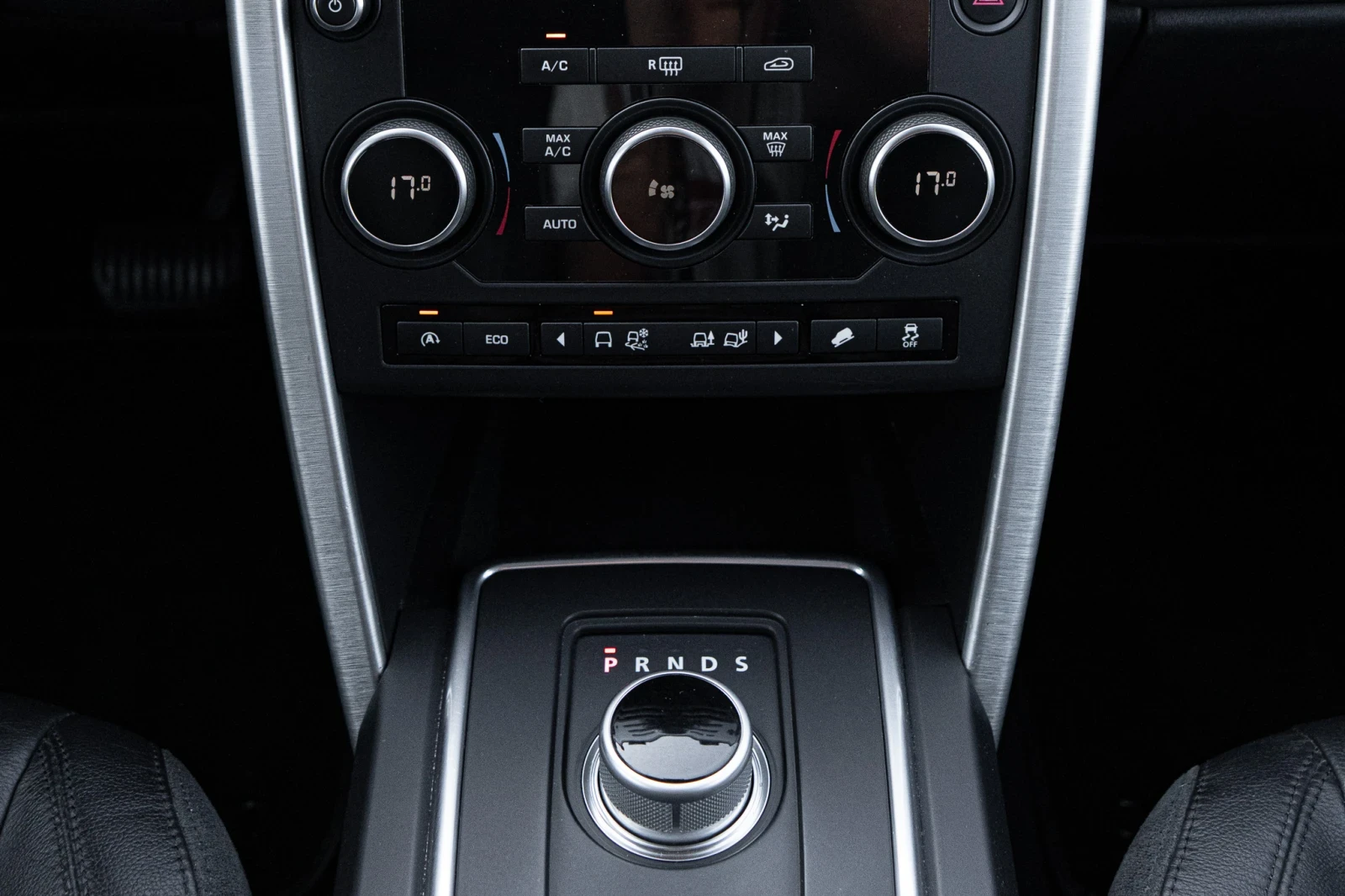 Land Rover Discovery Sport Перфектен, снимка 13 - Автомобили и джипове - 55467464