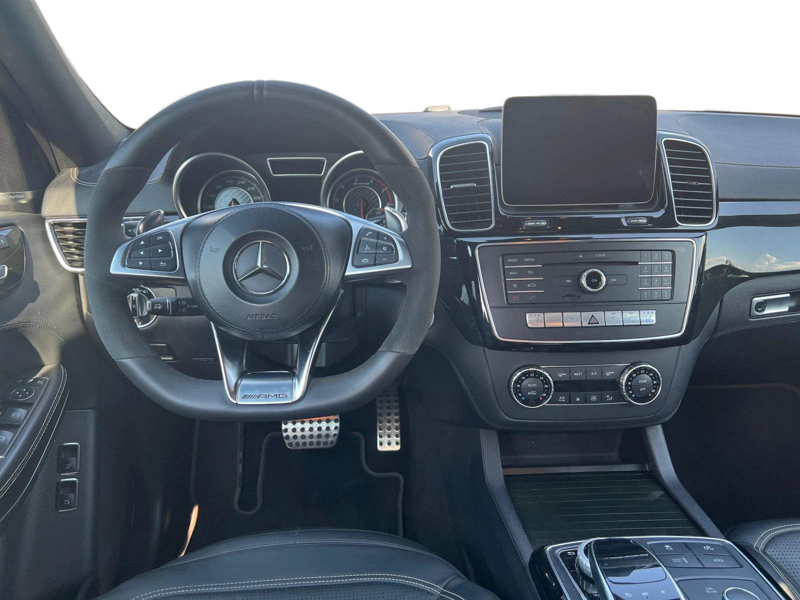 Mercedes-Benz GLS 63 AMG 4MATIC, снимка 7 - Автомобили и джипове - 55950307