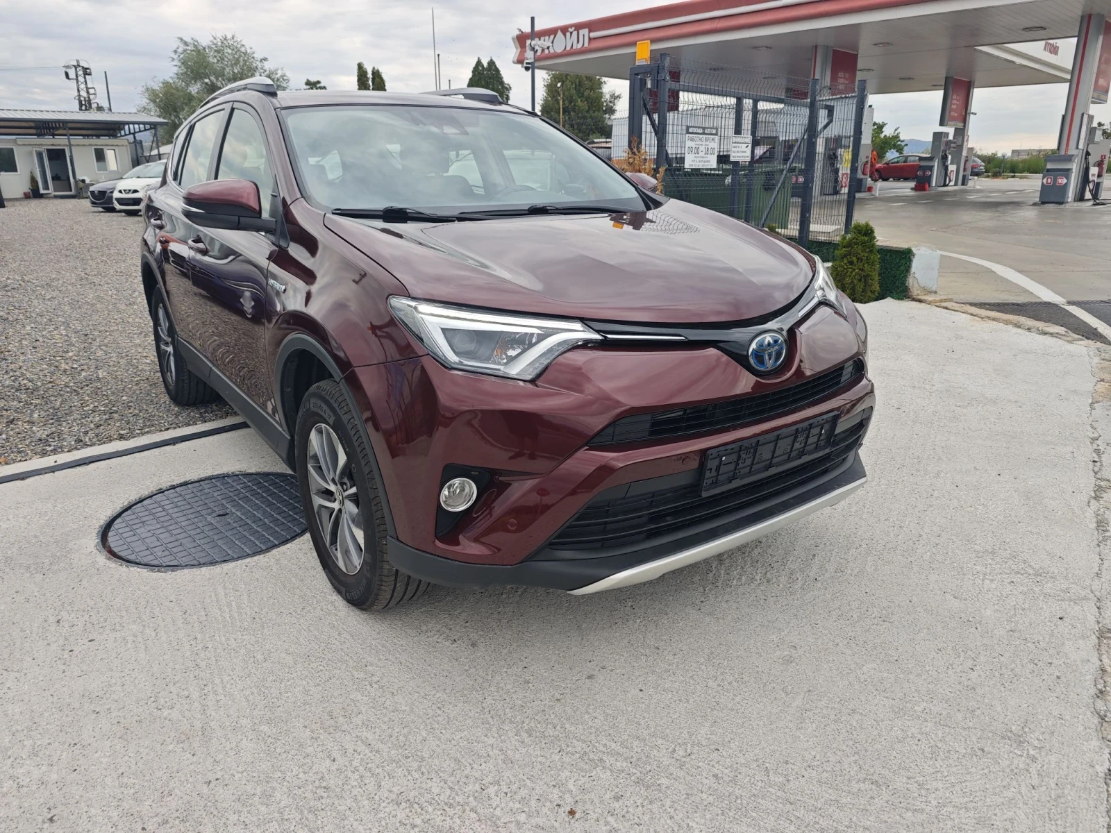 Toyota Rav4 Hybrid full history  | Mobile.bg � ����������� 2