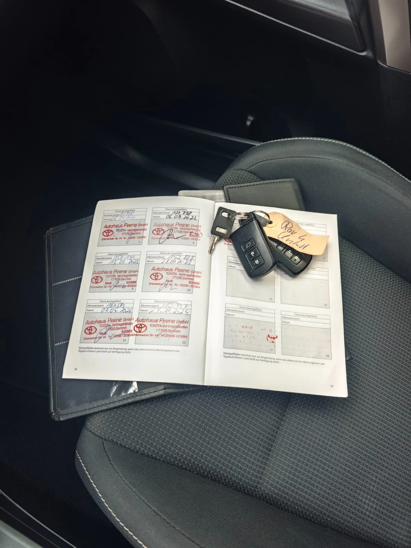 Toyota Rav4 Hybrid full history  | Mobile.bg � ����������� 17