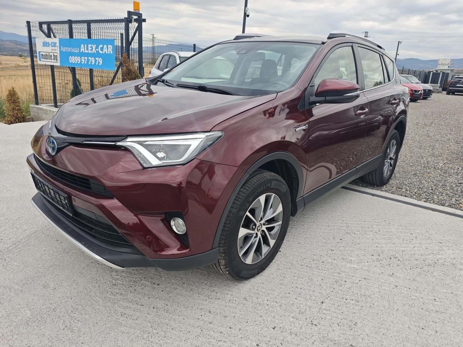 Toyota Rav4 Hybrid full history  | Mobile.bg � ����������� 12