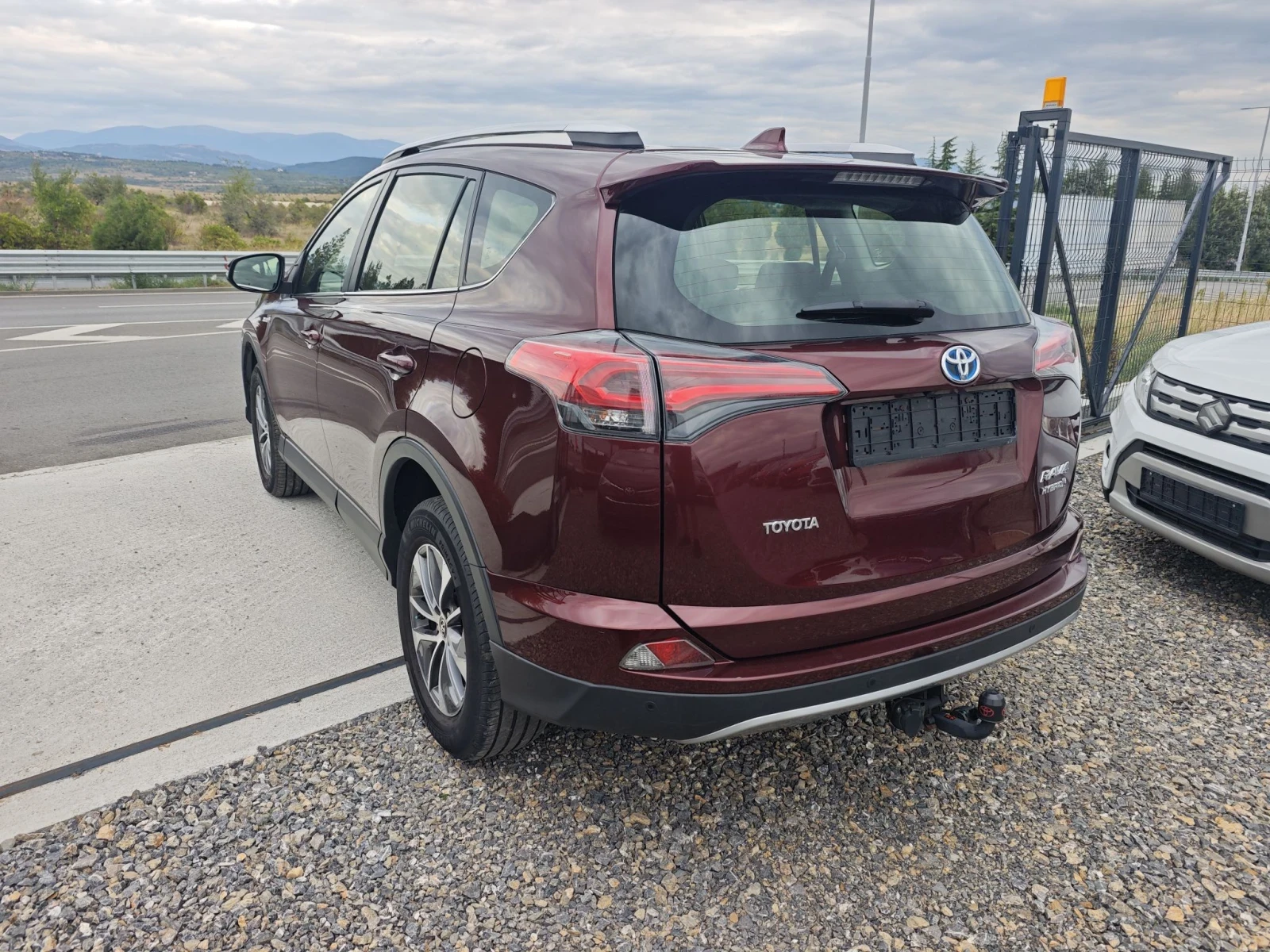 Toyota Rav4 Hybrid full history  | Mobile.bg � ����������� 8