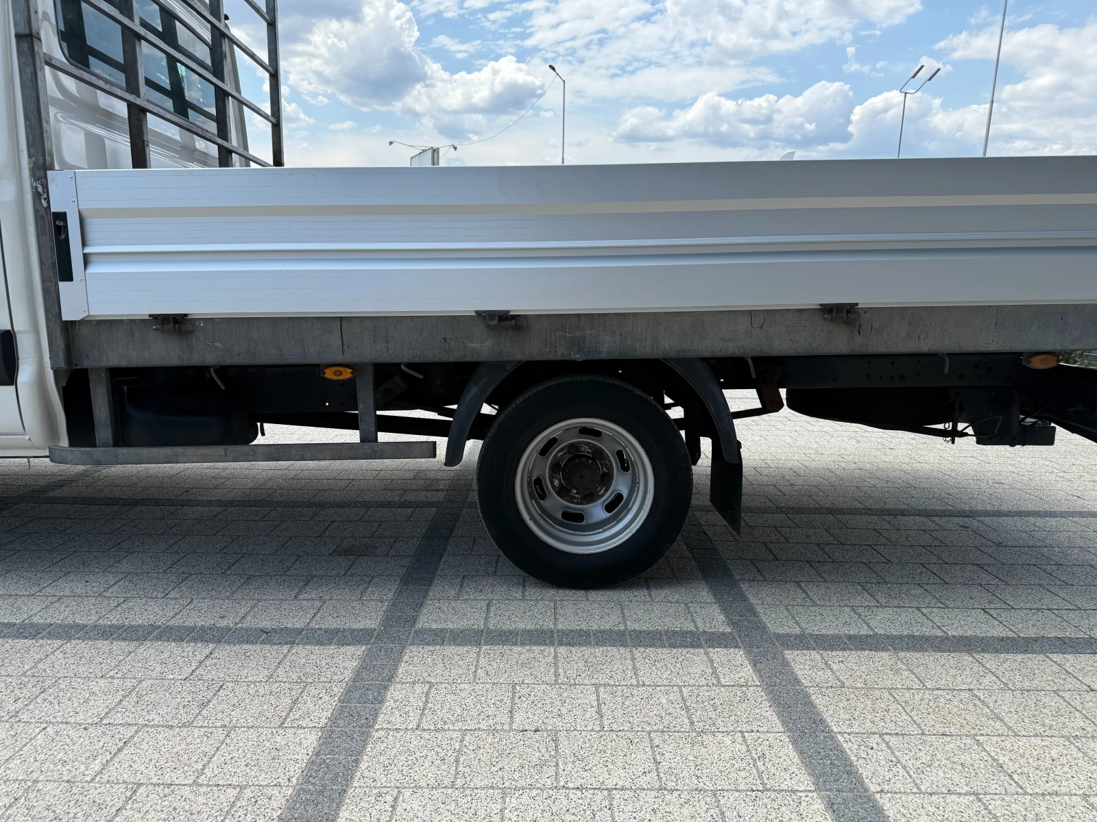 Iveco Daily 40C15 до 3.5т. 3.50м. Клима 7-местен - 2 броя  - изображение 5