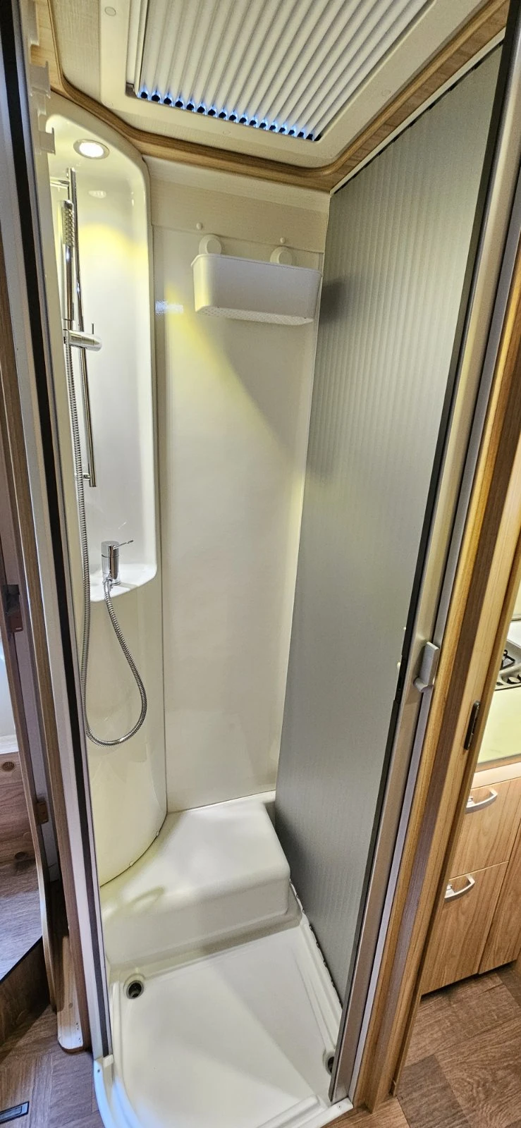 Кемпер HYMER / ERIBA BMC I  698, снимка 13 - Каравани и кемпери - 50331681