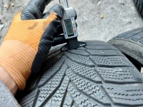Гуми Зимни 235/35R19, снимка 4