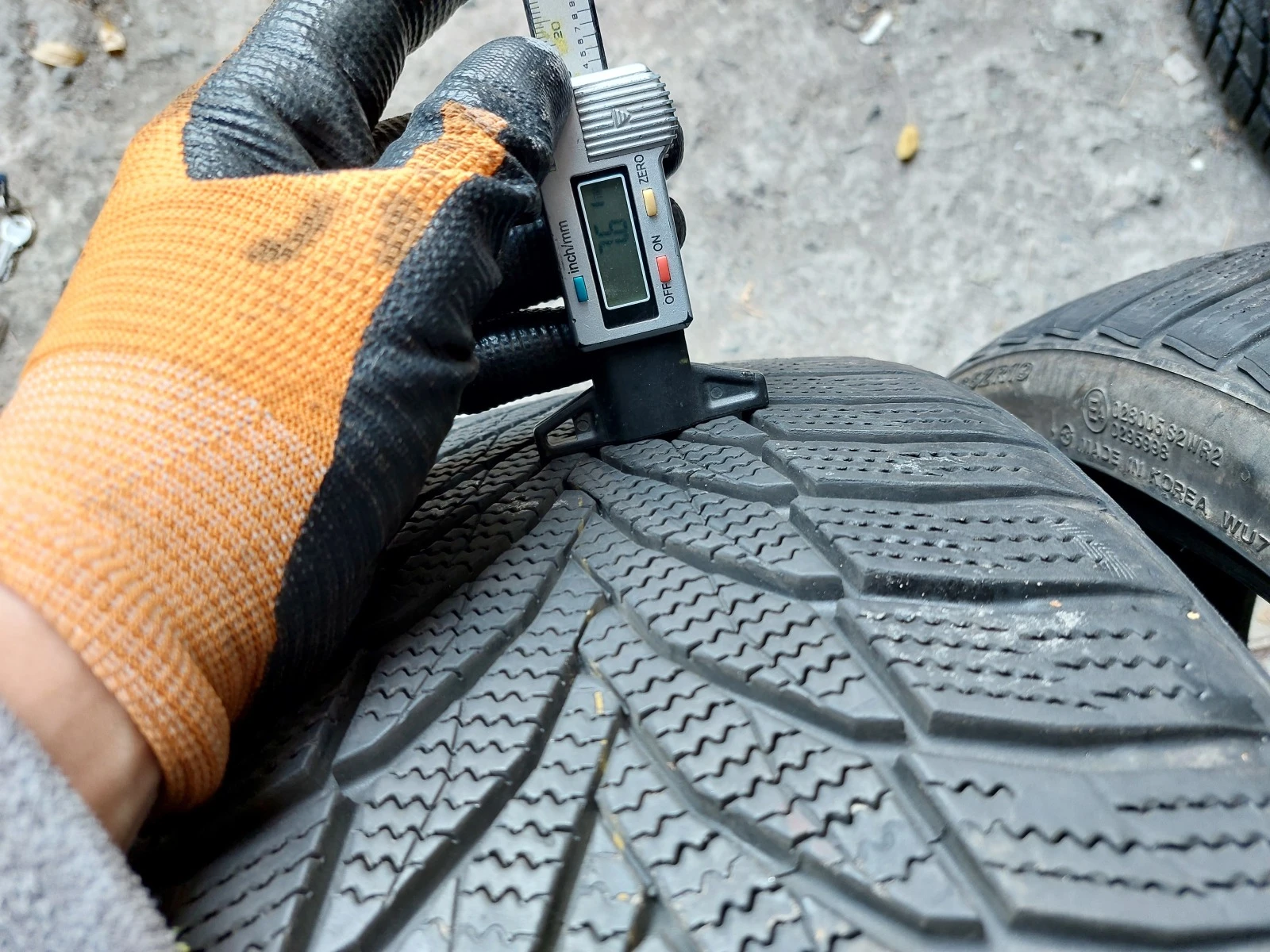 ���� 235/35R19 | Mobile.bg � ����������� 4