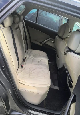 Toyota Avensis  Перфектна, снимка 13