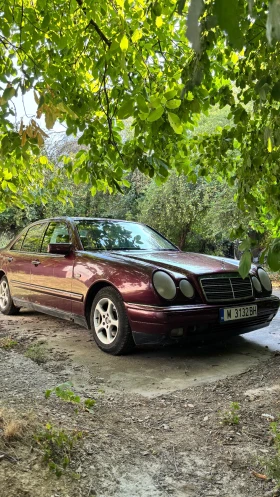 Mercedes-Benz 220 W210, снимка 1