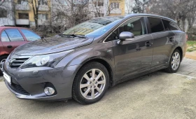 Toyota Avensis  Перфектна, снимка 1