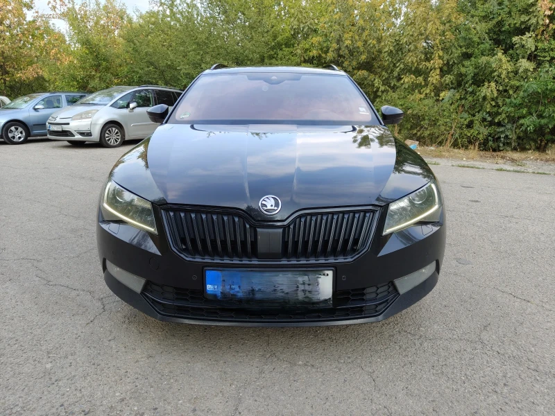 Skoda Superb 2.0 TDI Sportline 190ps Обслужена, снимка 2 - Автомобили и джипове - 47057677