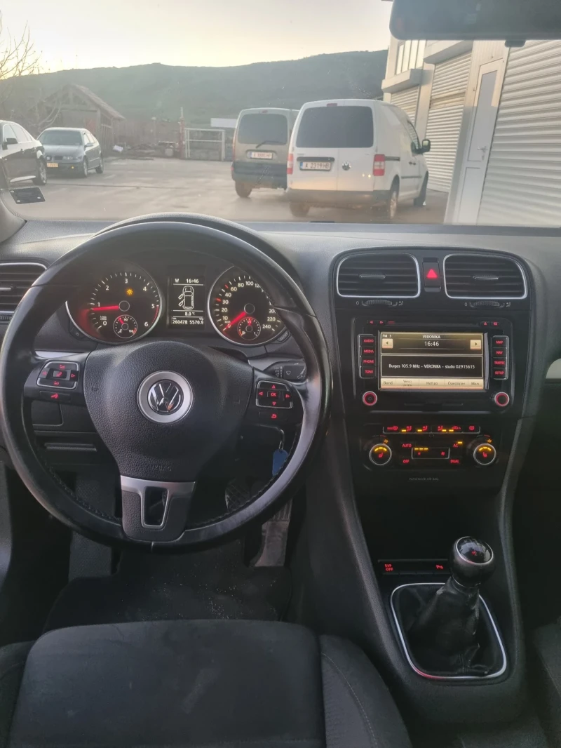 VW Golf 2.0tdi 140к.с Full-Highline 6 скорости, снимка 11 - Автомобили и джипове - 48102744