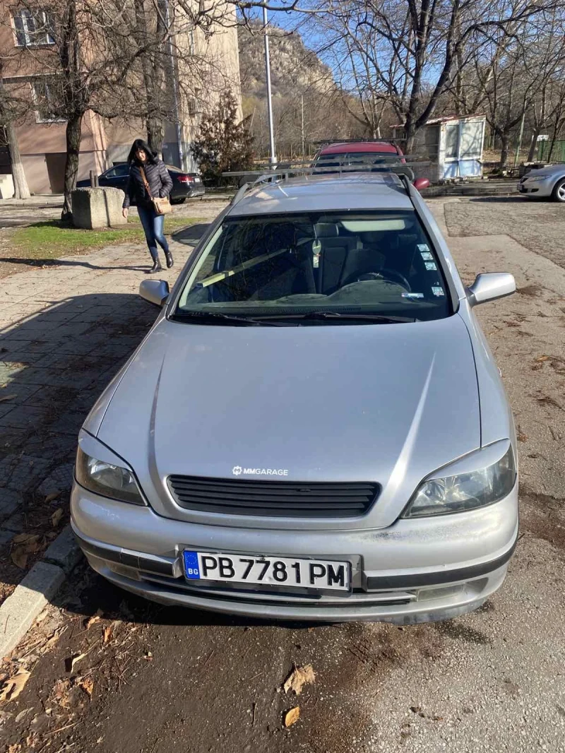 Opel Astra, снимка 1 - Автомобили и джипове - 48696477