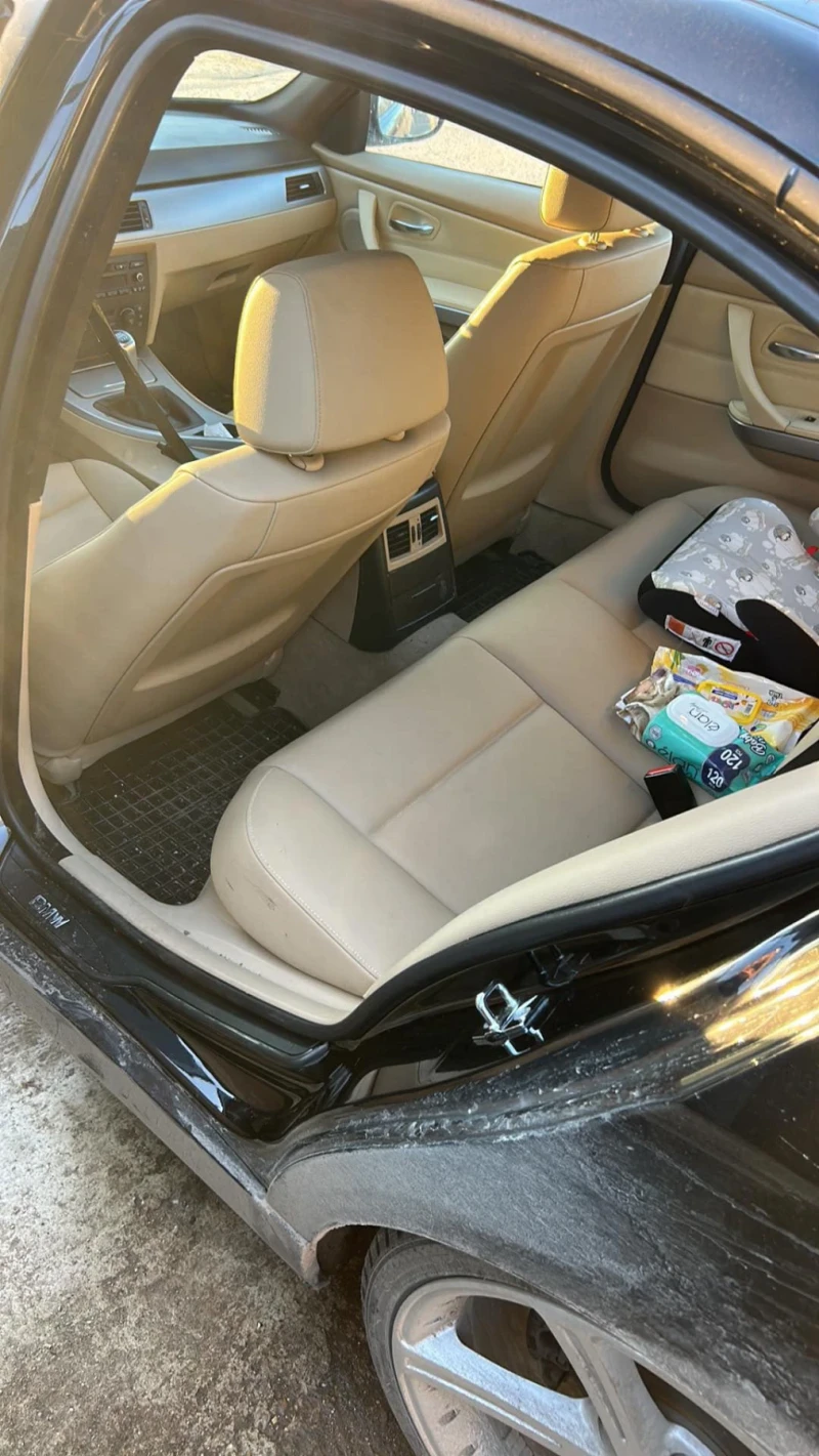 BMW 320, снимка 9 - Автомобили и джипове - 52624101