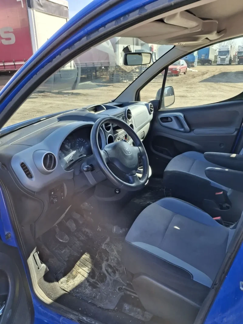 Peugeot Partner, снимка 9 - Автомобили и джипове - 49392739