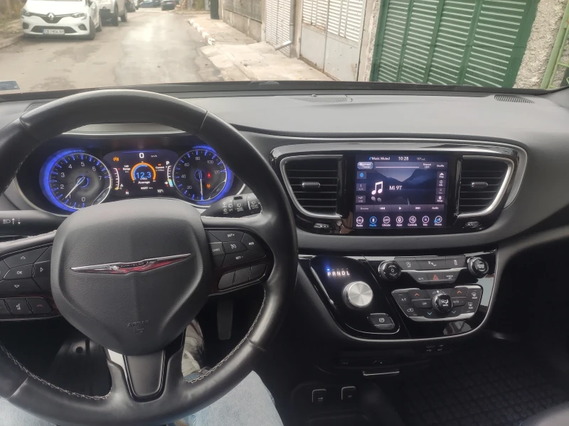 Chrysler Pacifica Touring L Plus S package, снимка 12 - Автомобили и джипове - 52767752