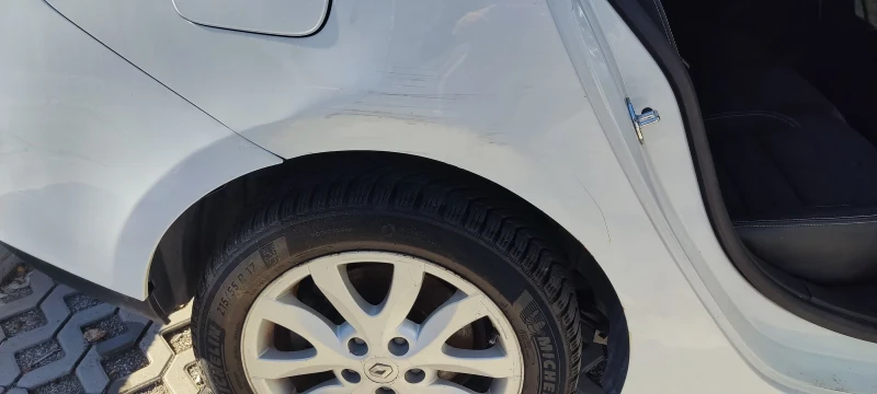 Renault Laguna 2.0 dCi, 150 к.с., снимка 17 - Автомобили и джипове - 52588443