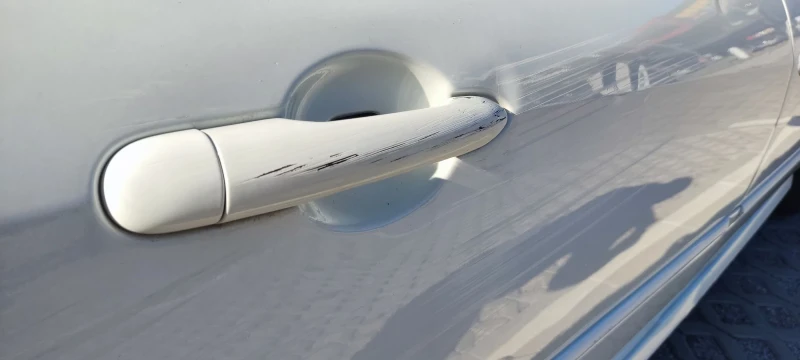 Renault Laguna 2.0 dCi, 150 к.с., снимка 16 - Автомобили и джипове - 52588443