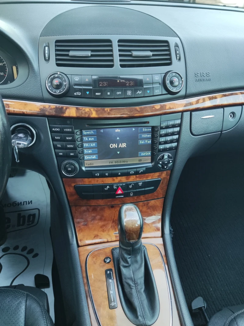 Mercedes-Benz E 320 Elegance , снимка 10 - Автомобили и джипове - 52258325