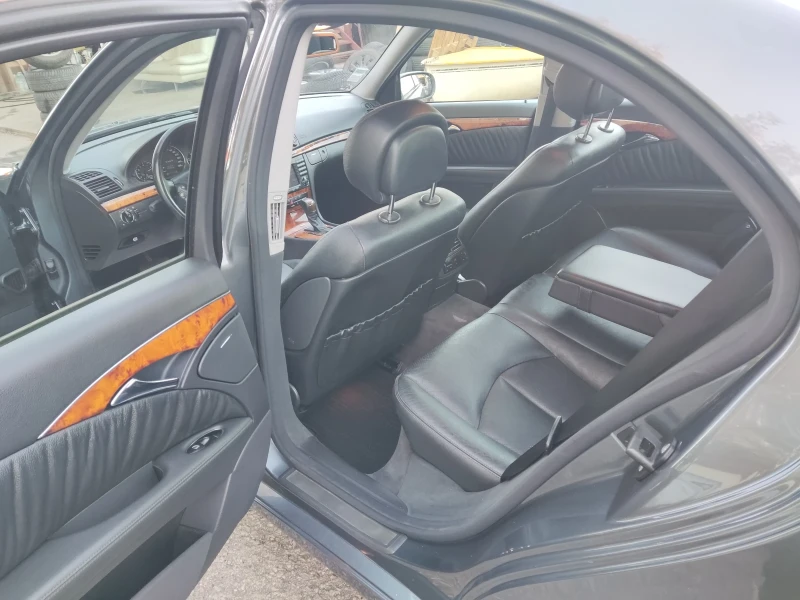 Mercedes-Benz E 320 Elegance , снимка 6 - Автомобили и джипове - 52258325