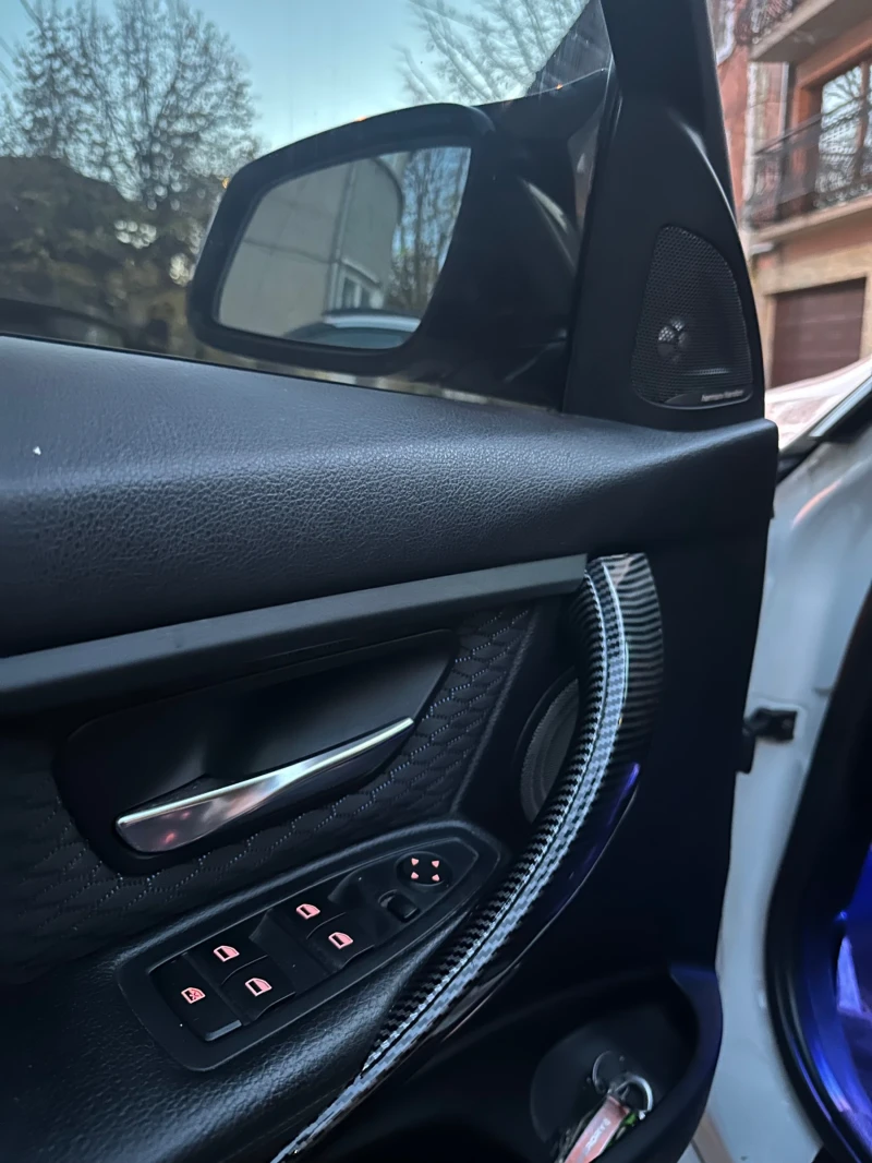 BMW 330 !!MPerformance ! ЗАДНО ! ZF8HP ! Франция !!!, снимка 15 - Автомобили и джипове - 52598051