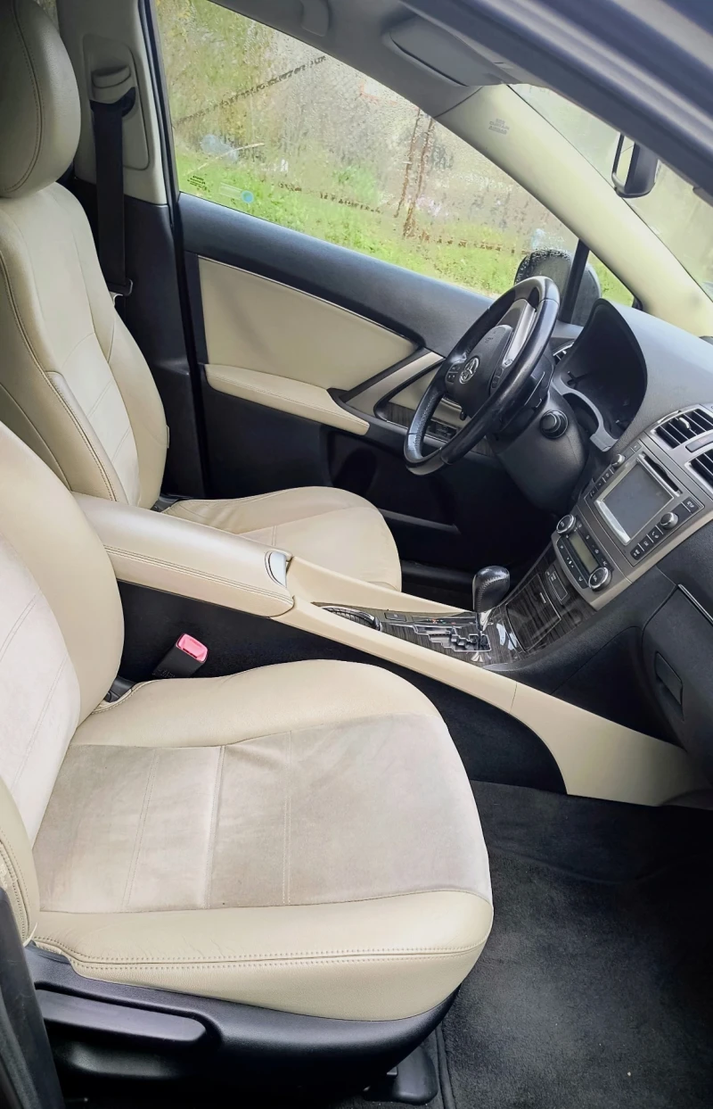 Toyota Avensis Поддържан изцяло в MAZDA.BG, снимка 3 - Автомобили и джипове - 53110345