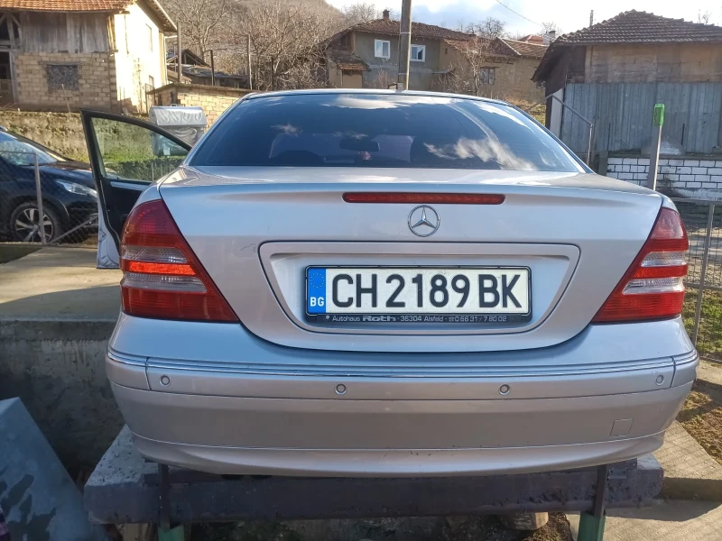 Mercedes-Benz C 320 CD?, снимка 7 - Автомобили и джипове - 53157072