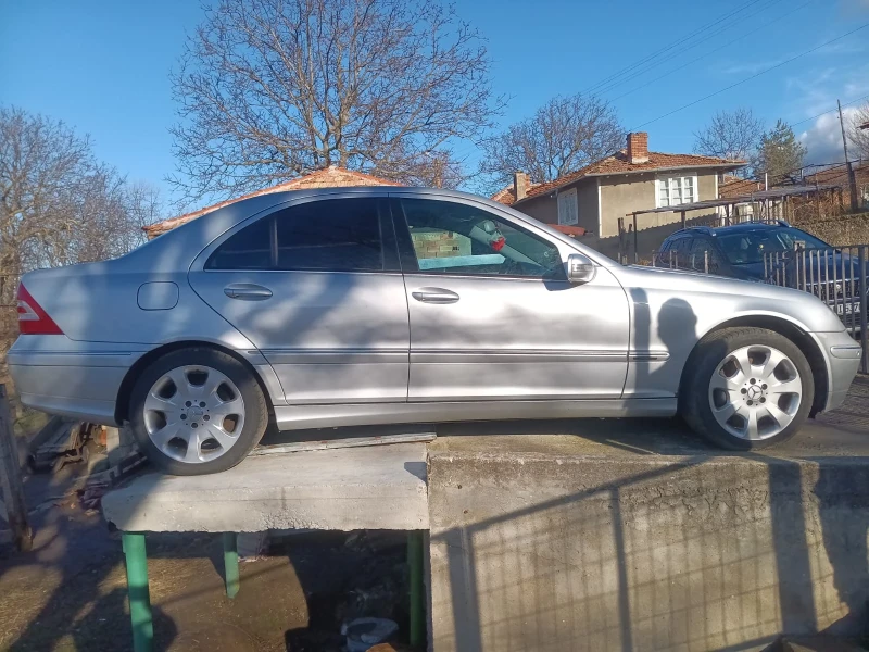 Mercedes-Benz C 320 CD?, снимка 3 - Автомобили и джипове - 53157072